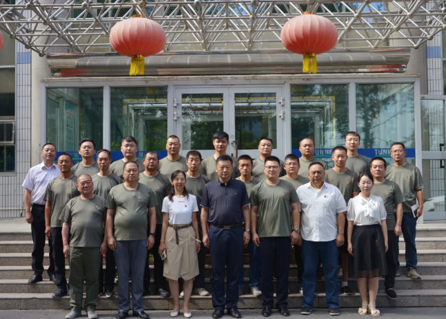 GGPoker官网召开“八一”退役武士座谈会